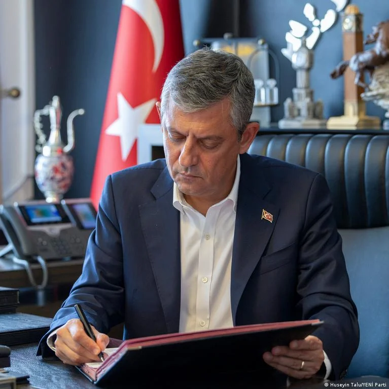 Yeni Parti Genel Başkanı Kimdir?